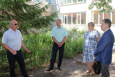 В рабочем графике депутата Окшина